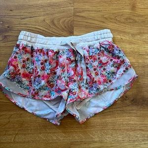 Lululemon Original Hotty Hot Shorts